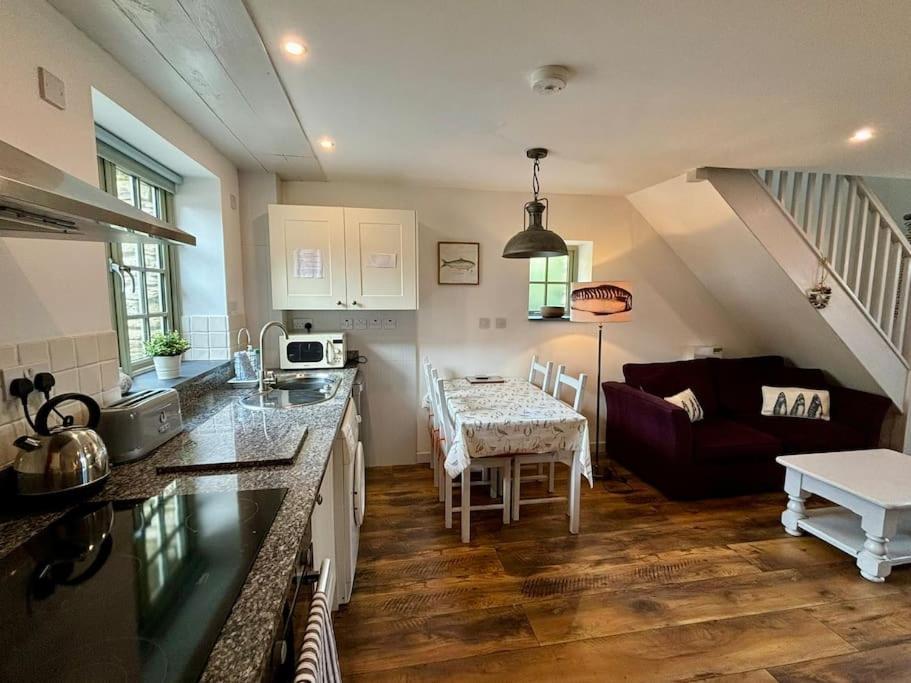 Little Bream - Pretty Cosy Cottage, Sea Views, Walk To The Beach Mawnan Smith Exterior foto